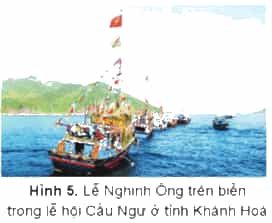 Lịch Sử và Địa Lí lớp 4 Cánh diều Bài 12: Dân cư, hoạt động sản xuất và một số nét văn hóa ở vùng Duyên hải miền Trung (ảnh 4)