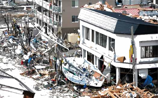 A picture containing building, outdoor, boat, docked
Description automatically generated