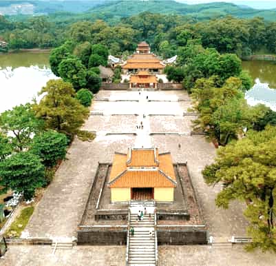 Em hãy sử dụng phần mềm chỉnh sửa ảnh để mở các tệp ảnh trong thư mục